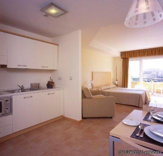 Elviria Hills Living