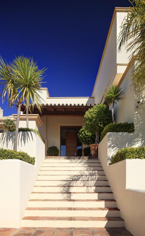 Aparthotel Elviria Hills Living 3*
