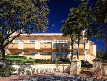 Aparthotel Elviria Hills Living